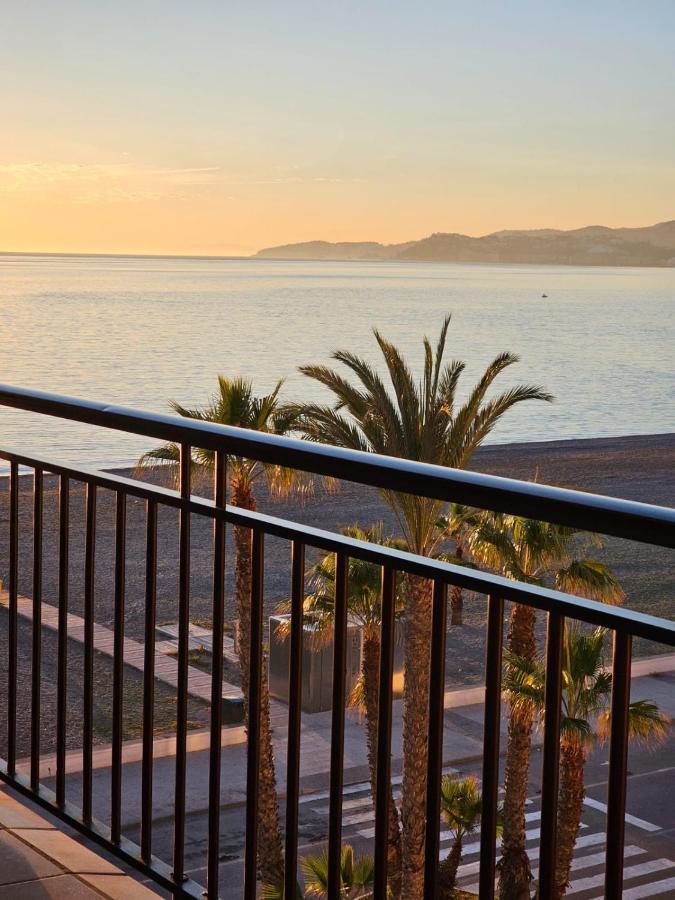 Apartamento En Primera Linea De Playa سالوبرينيا المظهر الخارجي الصورة